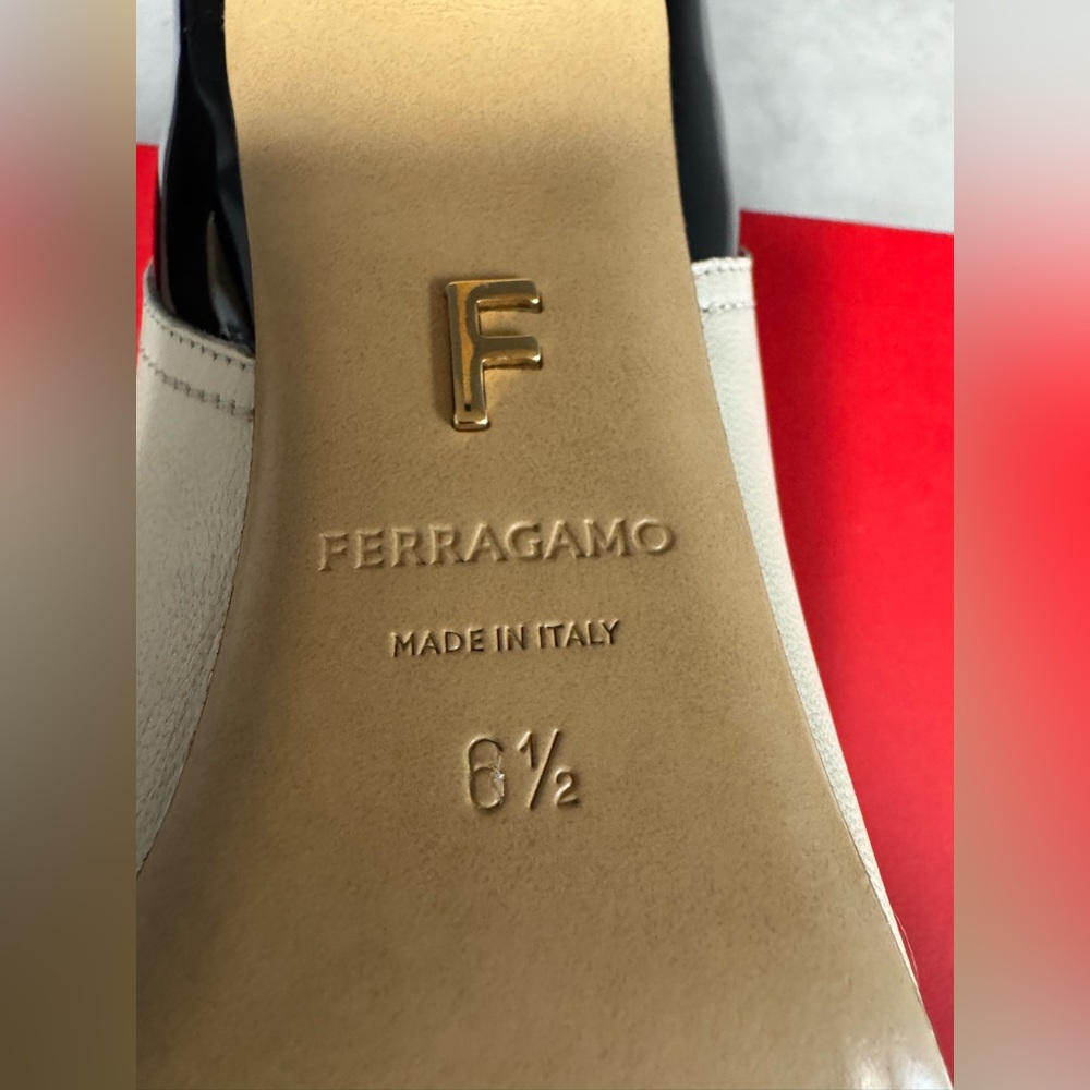 NIB- Ferragamo Eugene pumps - Picture 13 of 14
